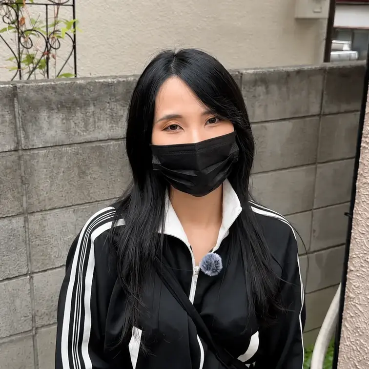 SAMPLE #12【MIKU 28】 

【🏋️大人美女のトレーニング回🏋️みくさんのトレーニングに密着📹】 

#12 みく
【28歳 Dカップ】　
（動画本編：25分08秒）

普段のトレーニングを見せてくださいと交渉したところ
なんとかOK頂きました🙏

さっそく普段のトレーニングを確認させて貰いました🏋️‍♀️

最初は冷たそうかなと思っていましたが、意外と押しには弱そうなのが分かったので
脱いでもっと本気のトレーニング姿を見せて欲しいと交渉したら…
なんとかOKしてくれて大胆に♡

綺麗すぎるおっぱいをあらわにしながら大胆な格好で…🤤

＃12
名前：みく
身長：154cm
体重：43kg
バスト：D

※動画、写真の無断転載は著作権侵害となりますので、発見次第、法的措置を取らせていただきます。
※屋内撮影及び撮影許可を得ています (1/2)