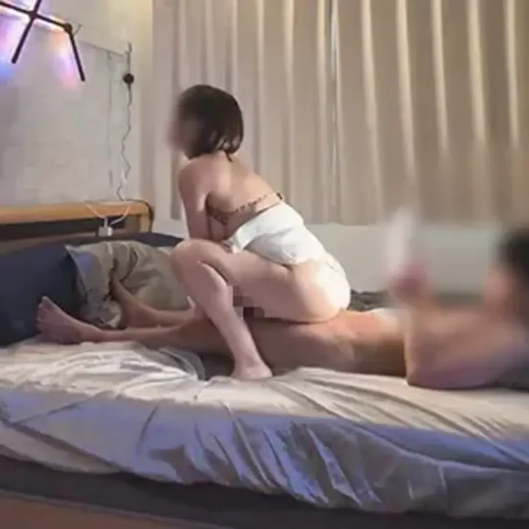 自分からアナル見せつけて腰振る友達の妹、スケベが過ぎるんだけど、、、

【本編顔出し公開中】

友達の妹ちゃんが