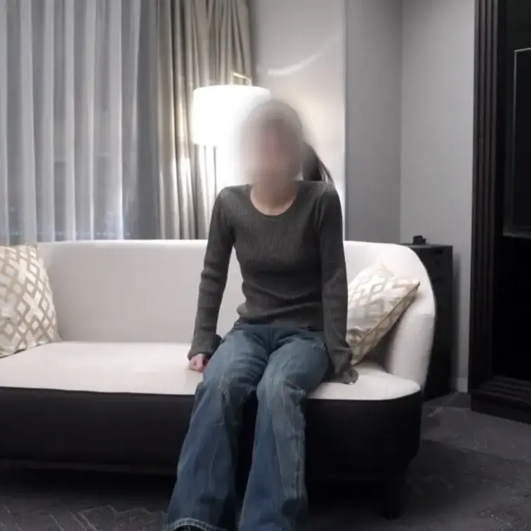 ～彼氏と別れたのをきっかけにドMな性癖を晒しに来た女子大生Rちゃん（21）が初めての3Pに挑戦～

本編動画👇
h