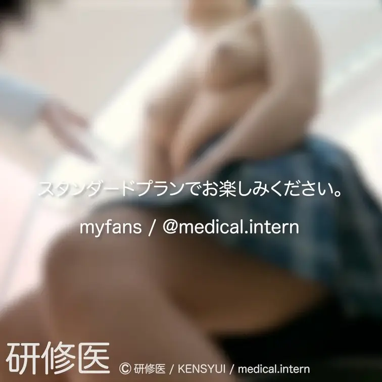 [診察・のぞき系映像]
この映像はカバン型亀でナイショに記録した健診風景です。

この生徒さんはブラジャーをしてい