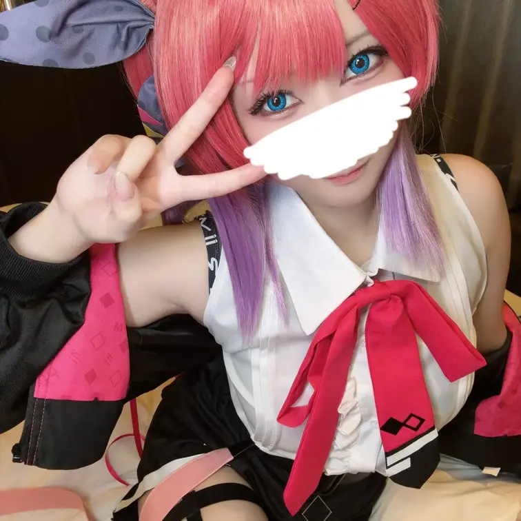 『に◯さんじ🌈🕒』倉持め◯と🧸🌙コス♡
たくさん可愛い写真撮れたから特別に見せちゃう。
乳首見れますっ