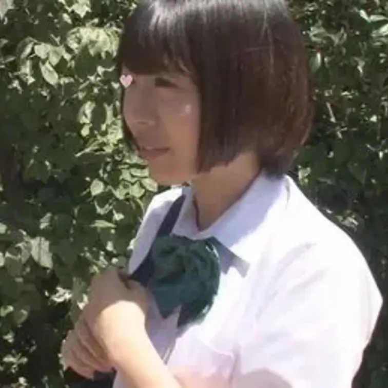 【制服×潮吹き】ショートボブが可愛い制服彼女とセックス
制服彼女に声を掛け、部屋へ向かった。
とっても可愛らしい彼女を見つけました。
ショートボブが良く似合っていて、笑顔が素敵。
小振りのおっぱいにパイパンマンコ。
ほんとにツルツルでずっとクンニしていられるくらいの逸材。
ビュンビュンに潮を吹きベッドを濡らす。
締まりのいい小さなマンコにいきり立ったチンポをねじ込むと顔を歪め感じている。
何度も何度もピストンを繰り返して思いっきり中出し。
最後は、手マンで精子を掻き出しついでに潮も大量に吹いていた。
収録時間/59:12

【注意事項】
※出演者は１８歳以上であることを身分証で確認しております。
※法律や条例に違反することは一切行っておりません。
※本作品は、公開する事を目的に作られたオリジナル動画です。
※二次使用、譲渡、転載、転売等は禁止します。 (1/2)
