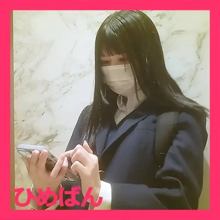 スレンダーな敏感女の子が電車の中で秒で潮吹きｗローターで2回絶頂からの正常位＆バックで生中出しｗ

本編の動画はコチ
