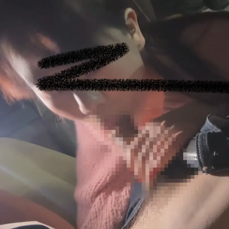 横アングルバージョン。
良い乳です。