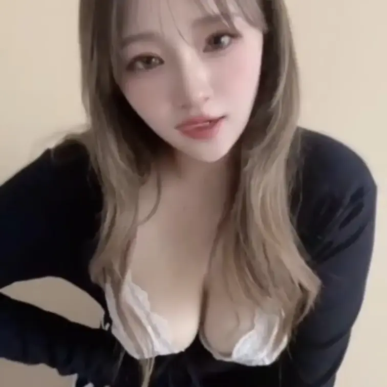 ♡ボタン押してくれると嬉しいなっ！
ぽろりは応援プランから♡