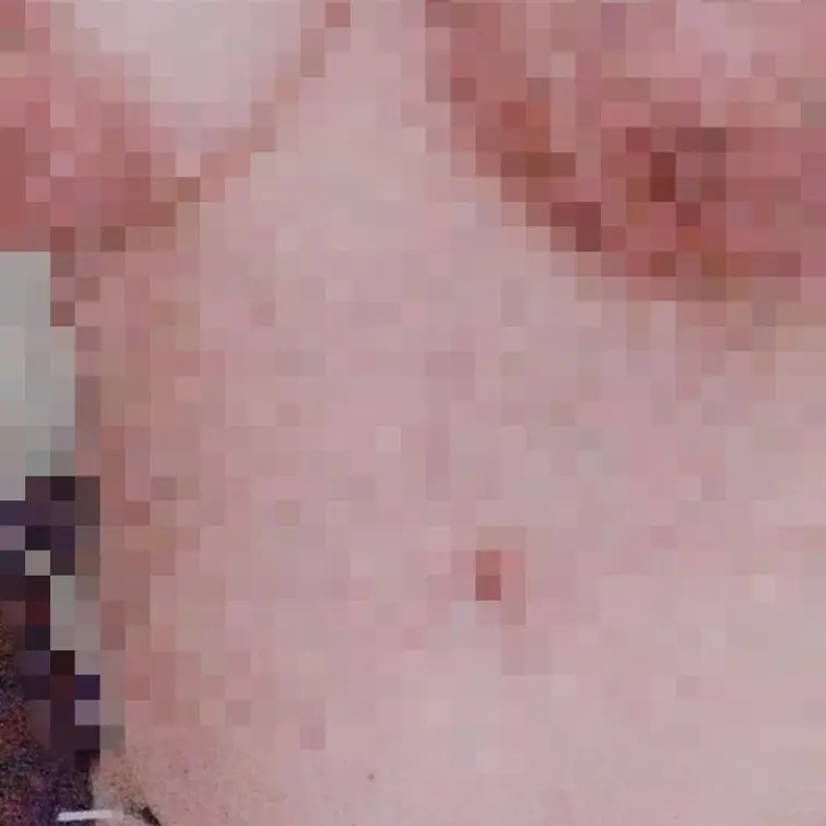 乳輪大きめ好き？🥹コンプレックスなんやけど……💦