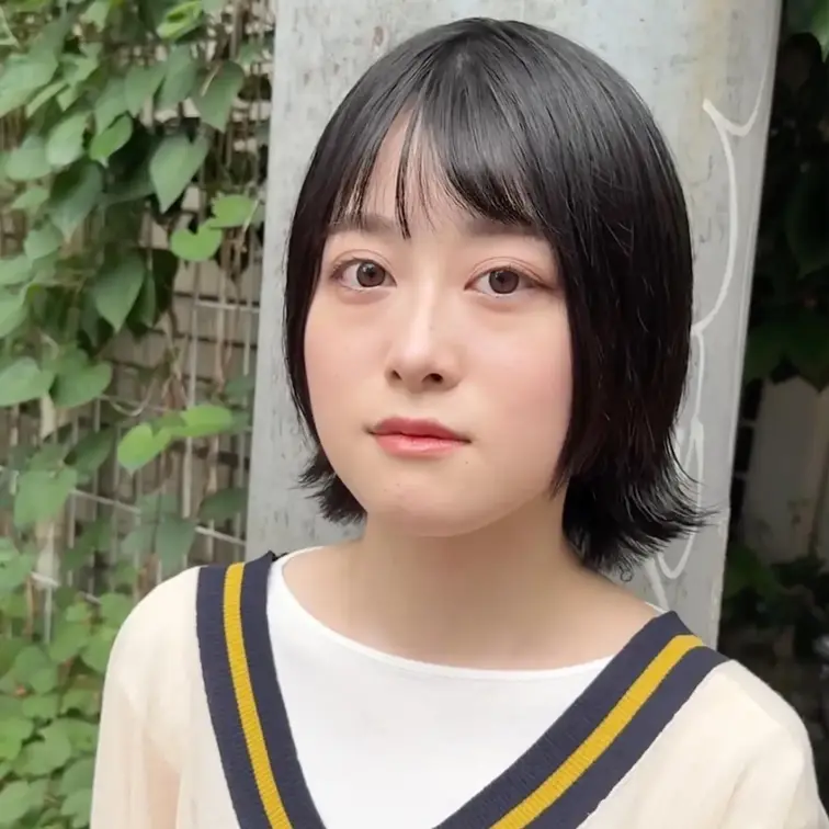 #299【MAHO 24歳】
今回ストリートスナップに協力してくれたのは、ショートカットヘアと色使いがおしゃれなMAH