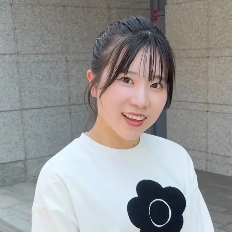 #305【YUMI 23歳】
今回ストリートスナップに協力してくれたのは、モノトーンコーデが可愛いYUMIちゃん😎
