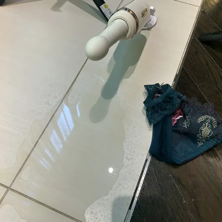 ついに、やっちゃった…

気づいたら、
戻れないところまできてた。

引き返すタイミング、
何回もあったのに