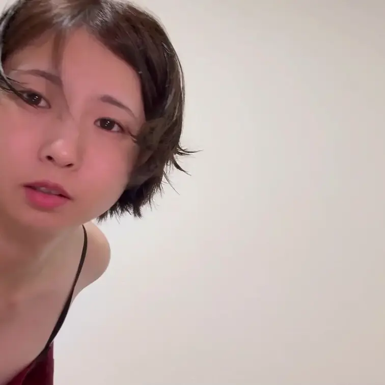 アナルを使ったマジックをします。
とあるショーの練習の時の動画です。
表情がめちゃくちゃカタいところが見どころです☺