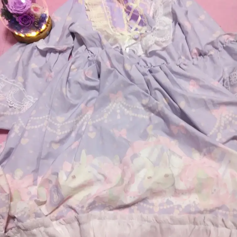 このワンピース、かわいくてずっと大切にしてたんですけど……
ちゃんと見てもらったこと、あまりなくて。

今日、少し