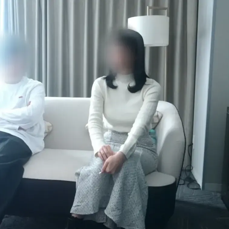 ～結婚してからレスになってしまった人妻を抱いたらとんでもない美巨乳で爆イキしながら洪水潮吹きするド変態だった、、～
