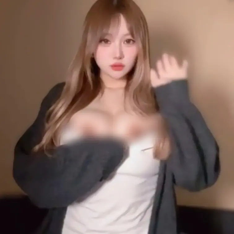 はじめに右側の「いいね♡＆保存♡」を押して応援してから見てもらえると嬉しいです🐰💜
久しぶりの投稿になってすみません😭