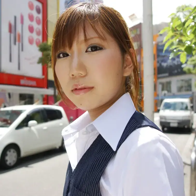 昼は入社したての新卒１０代…しかし、夜はかつて伝説の某広場で立ちんぼしてたやたら性欲の強いヤリマン女子が、さらなる刺激を