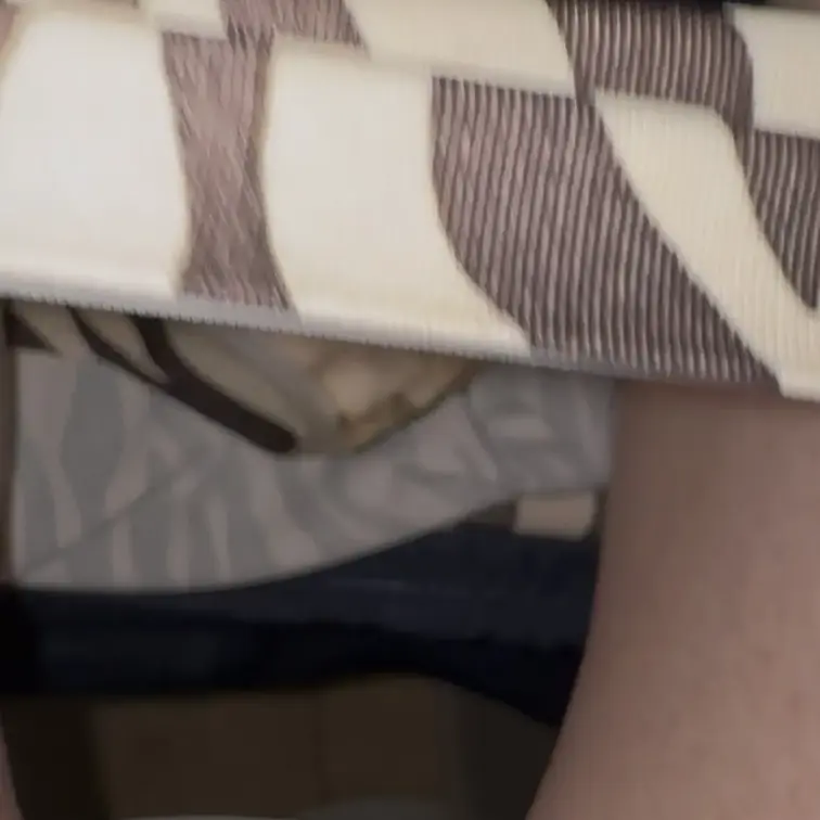 【臭いフェチ、汚れフェチ向け】激臭汚パンティ4日履きに、お腹がゆるくてもらした事故。汚すぎるからマゾに舐めさせて綺麗にし
