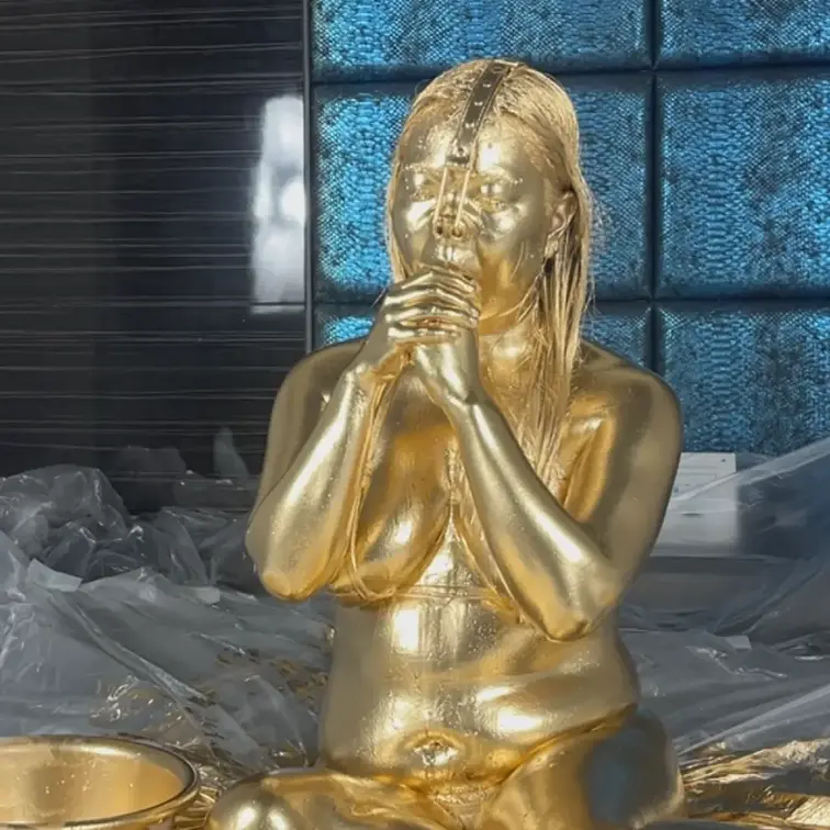 先日配信しましたThe Gold サツキのシーンカットとなります！
金色の姿でのプレイをお楽しみください！

プレ