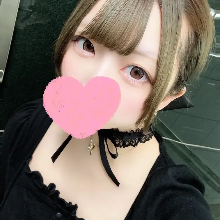 現役アイリスト裏垢女子！衝撃的な超絶敏感お◯んこで即効の連続イキが堪らなくエロいです！
