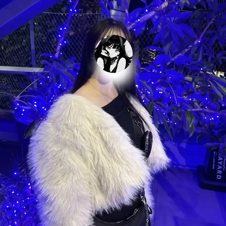 【都内の某大手企業で働いてる美人OLのセフレとお互い仕事終わり学校終わりにラブホ合流して3Pセックス】

普段は裏垢