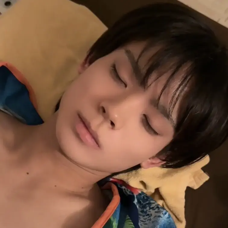 【射アリ】S級ジャニ系イケメンノンケ男子が、サウナの仮眠室でついに悪戯されて射…