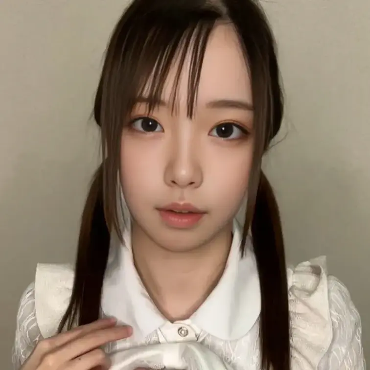夏服より秋冬コーデが大好きなかえでです🎮🤍

実はこれ、インスタ用に撮ってたけど…アップするタイミングを逃してボツに