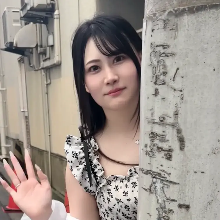 # 38 【MOMO 26歳】
今回ストリートスナップに協力してくれたのは、超可愛いガルバ店員のMOMOちゃん🧜‍♀️