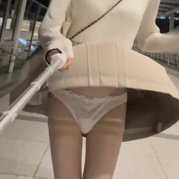 普通の道なのにこの場所だけすごくスカートめくれた