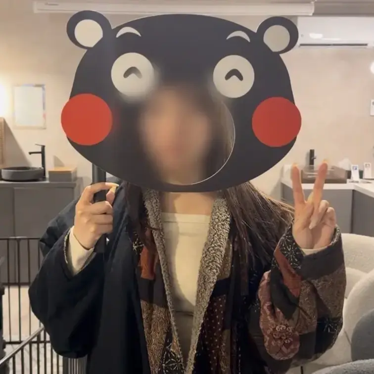【お忍び温泉旅館で禁断の学部内NTR】

普段インスタグラムのリクエスト機能の中でこっそり2人で話している関係。
