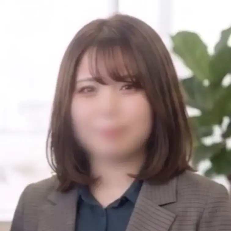 【動画最後に顔写真あり】今回の動画は可愛いぽっちゃり若妻さんです。一緒に仕事していた取引先の方だったのですが、グイグイ押