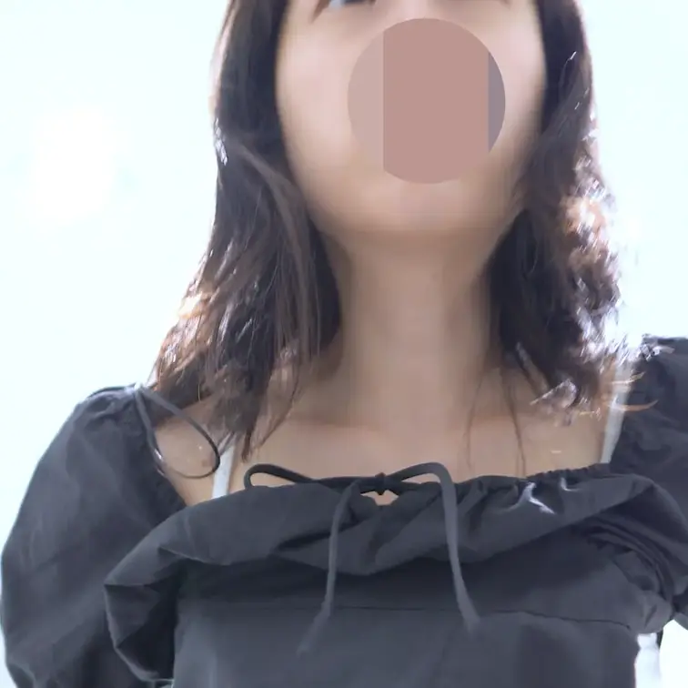ゆうちゃんの夜用ナプキンお尻いっぱい見れる動画その①。おやすみプレミアム夜用が透けてるゆうちゃんのお尻いっぱい見れる動画