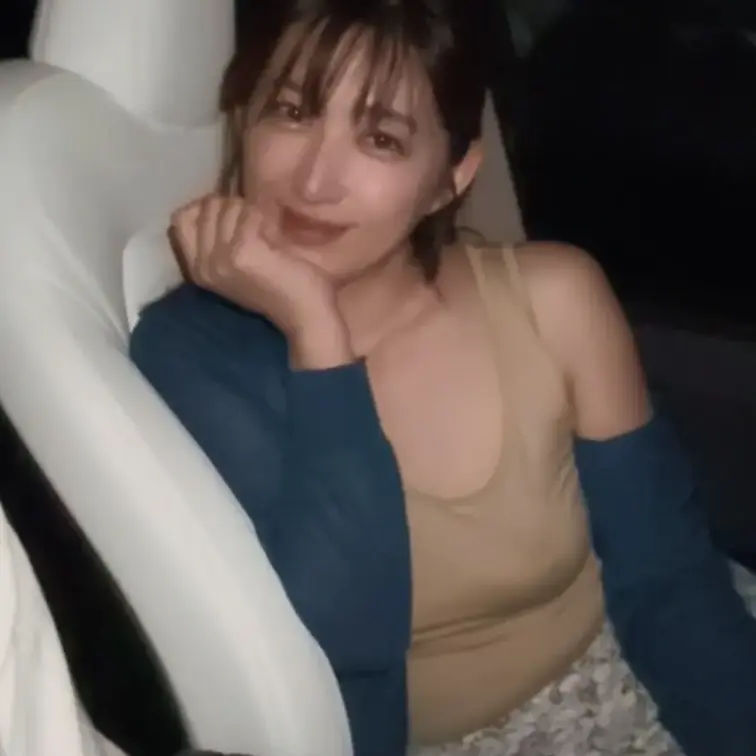 ひまわり畑に行ってX用の写真を撮影
予定にはなかったけどたまたまそういう気分に。

カップルとかだったら甘々な雰囲