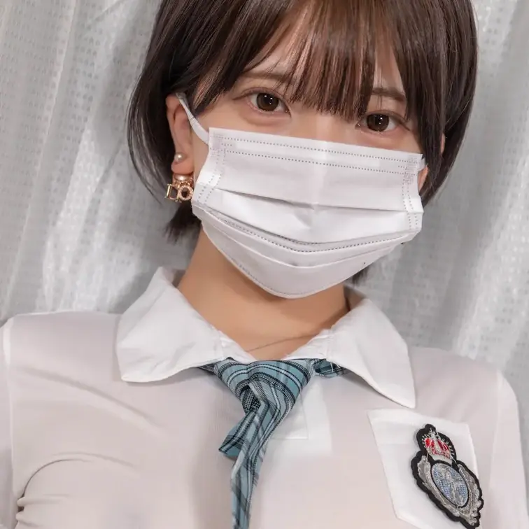 顔出し制服コス