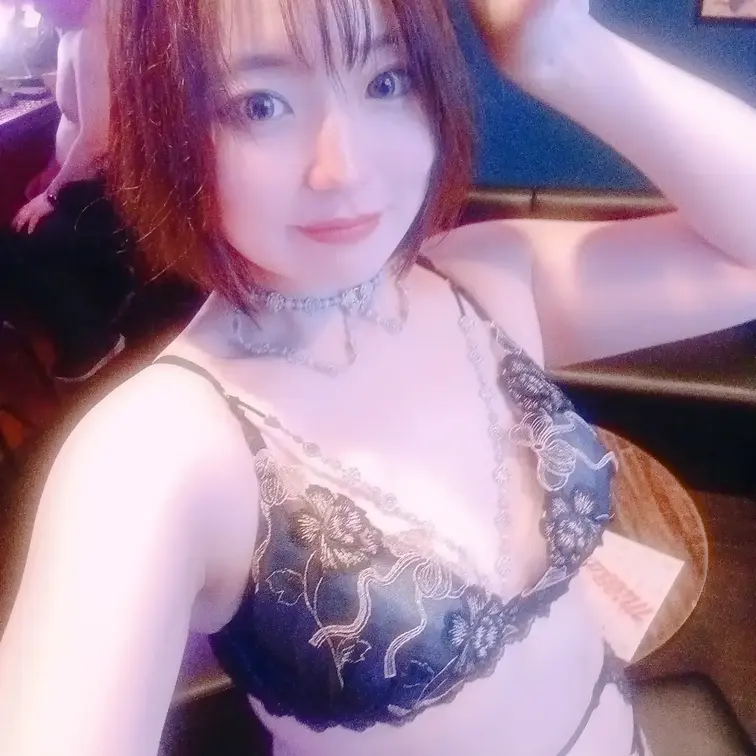 歌舞伎町ミルバーのゲスト衣装です🧡
