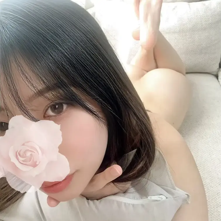 今日は、なんか少し落ち着いてるかも…。

こうやってゆっくりしてる時間、やっぱり嫌いじゃないなって思う。

でも