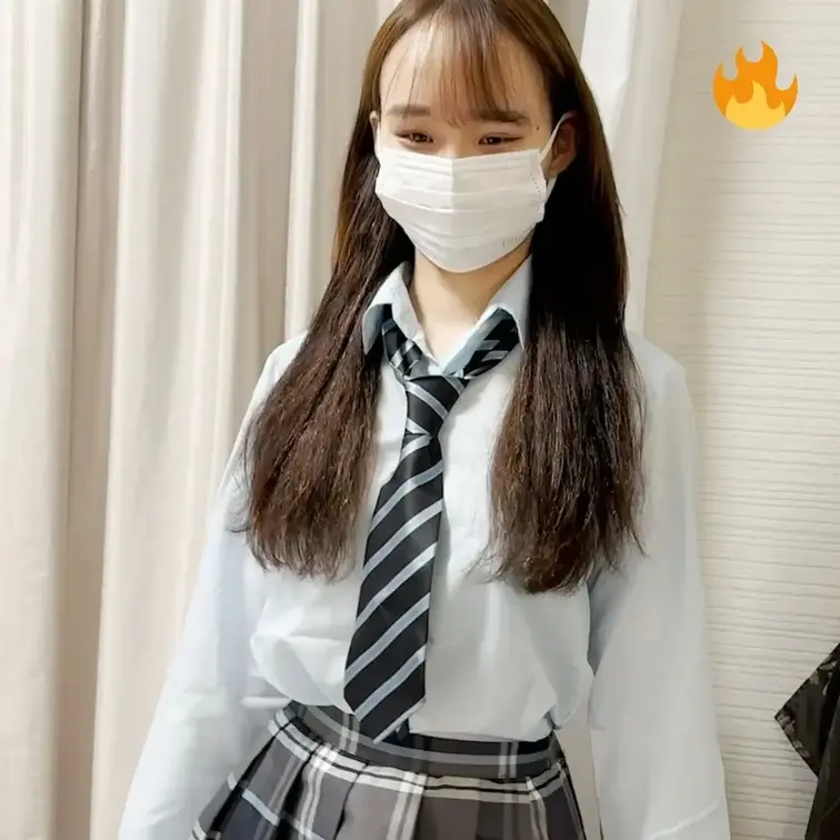 🔥目出し🔥笑顔が可愛い横浜えみちゃん...成長記録。学●終わり...●..服で呼び出し

この日も出張先の横浜A●●
