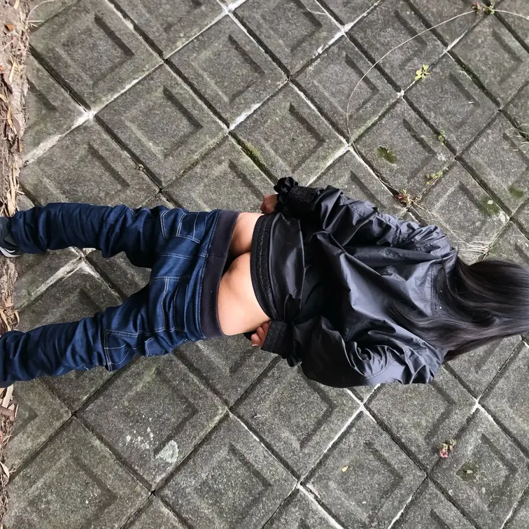 まだ少し露出はひんやりしますよね^ - ^
変態に優しい季節はわずかだといつもおもってしまうwww