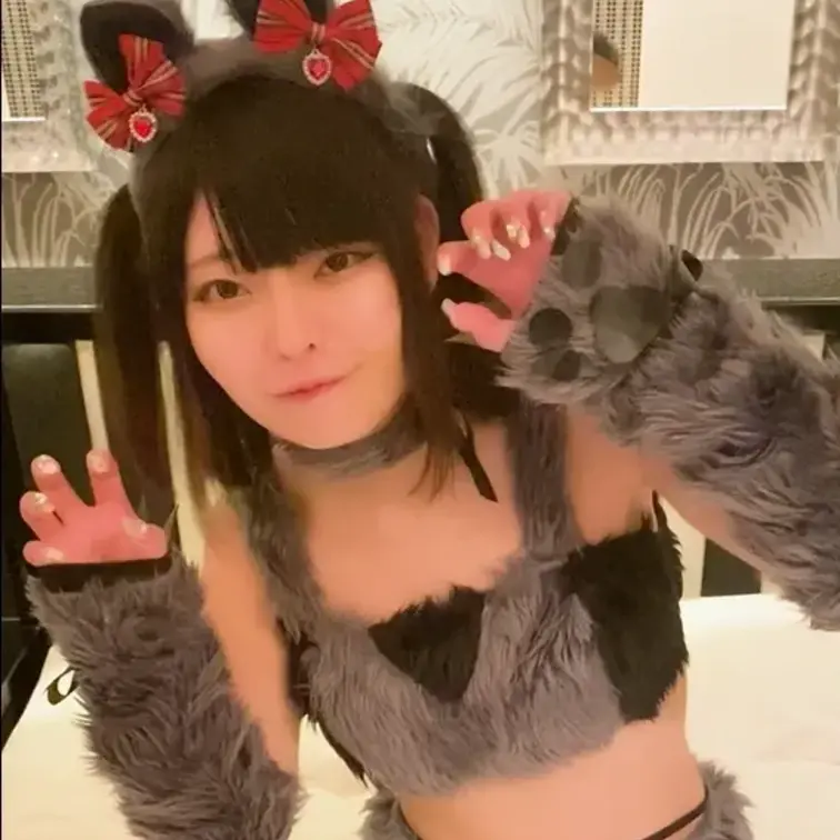 モフモフしっぽアナルプラグ生やした狼つなりん２穴同時挿入きつきつきつすぎる穴でがんばっておなにーみせて💓🐺🎀