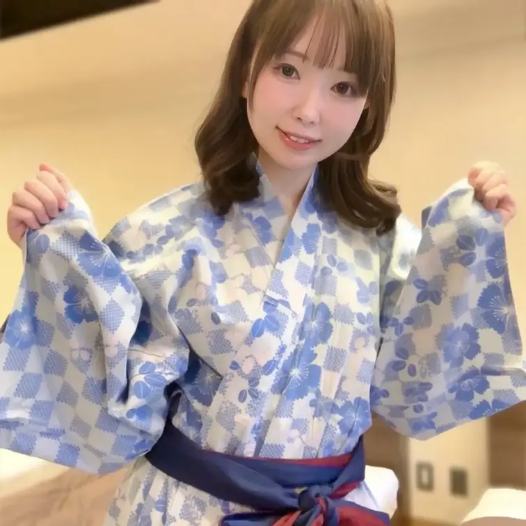 プチ動画♡
浴衣脱ぎ脱ぎ動画です👘💕

最新情報はXをチェックしてね🥰