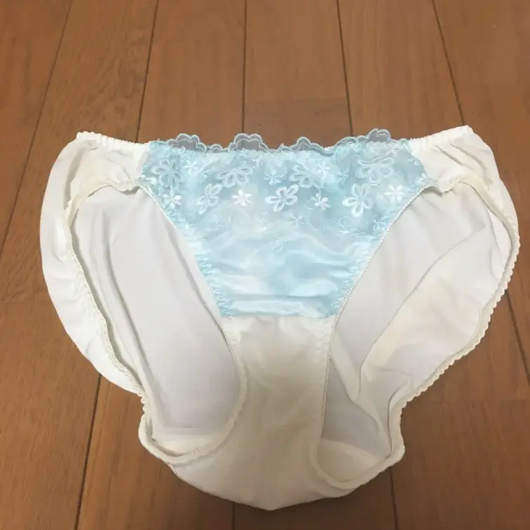 今日のリナのパンツ🥰