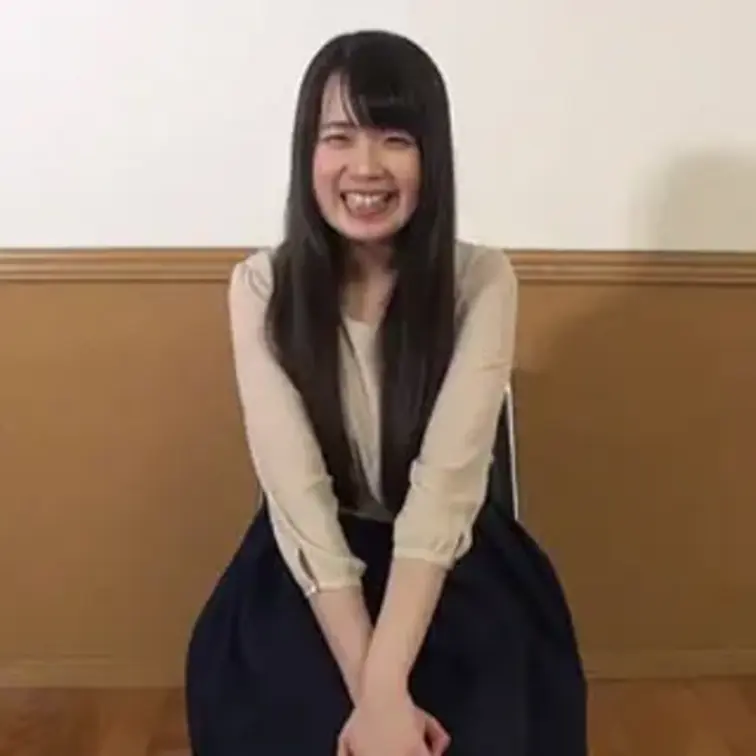ノーハンドフェラでイカせることはできるのか？

デカいチンポを咥えて苦しそう・・・。でも懸命なフェラでイカせることが