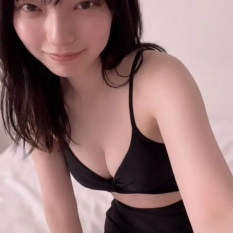 黒い水着