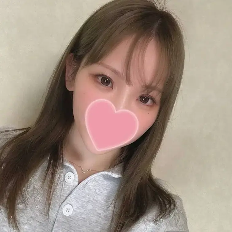 本編顔出しです😈
さて今回は完全素人超カワイイ20歳ちなちゃん！
関東方面でラウンジで働いていてスタイルも良きです