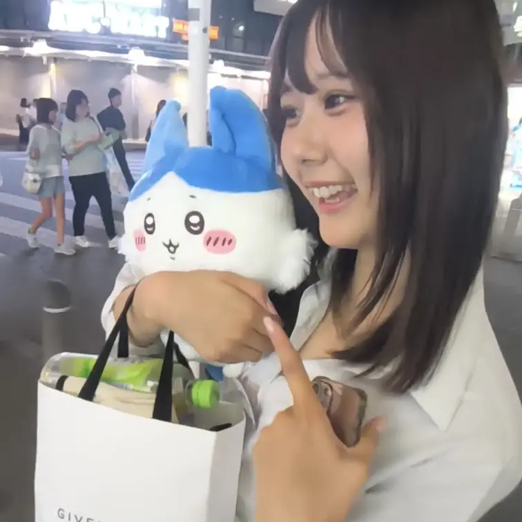 【先行販売】数か月前までJ〇だった１８歳一軍美少女ちゃんとハメ撮り　愛嬌〇感度〇初々しさ◎

明るさ、愛嬌、ルックス