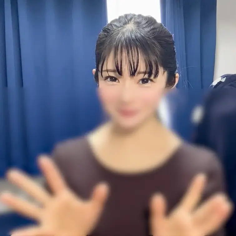 【個撮】色白小柄な変態ちっぱい美女２　喉奥までち●ぽを咥えて涎ダラダラ濃厚ジュポフェラ、生ハメガン突きされたら何度も中イ