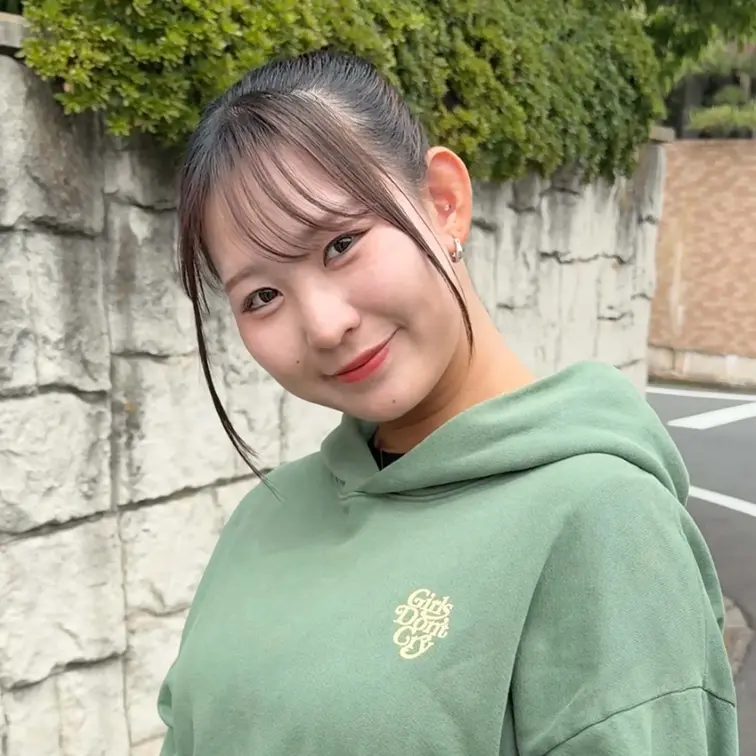 #266【AKANE 24歳】
今回ストリートスナップに協力してくれたのは、HUMAN MADEのパーカーがオシャレな