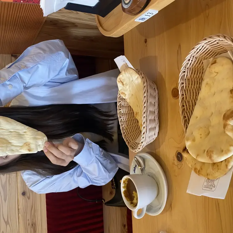 美人彼女とのバック気持ちよすぎる
マ〇コの音すごい