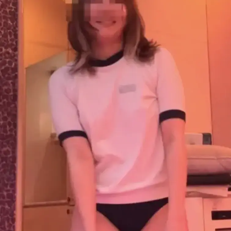 【人妻のブルマ姿】

近々、公開いたします。

ブルマ姿の人妻、エロいです🫣🫣🫣