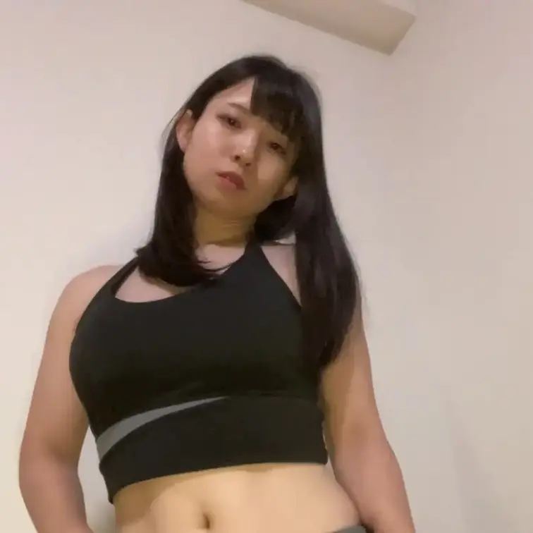貴方のアナルオナニーを手伝います。
私も脱いであなたに大きなディルドを入れてあげるシチュエーションプレイです。