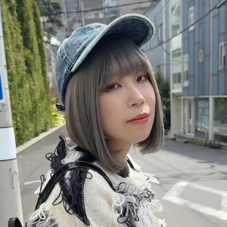 #269【RINA 22歳】
今回ストリートスナップに協力してくれたのは、オシャレなデニムパンツが目を引くRINAちゃ