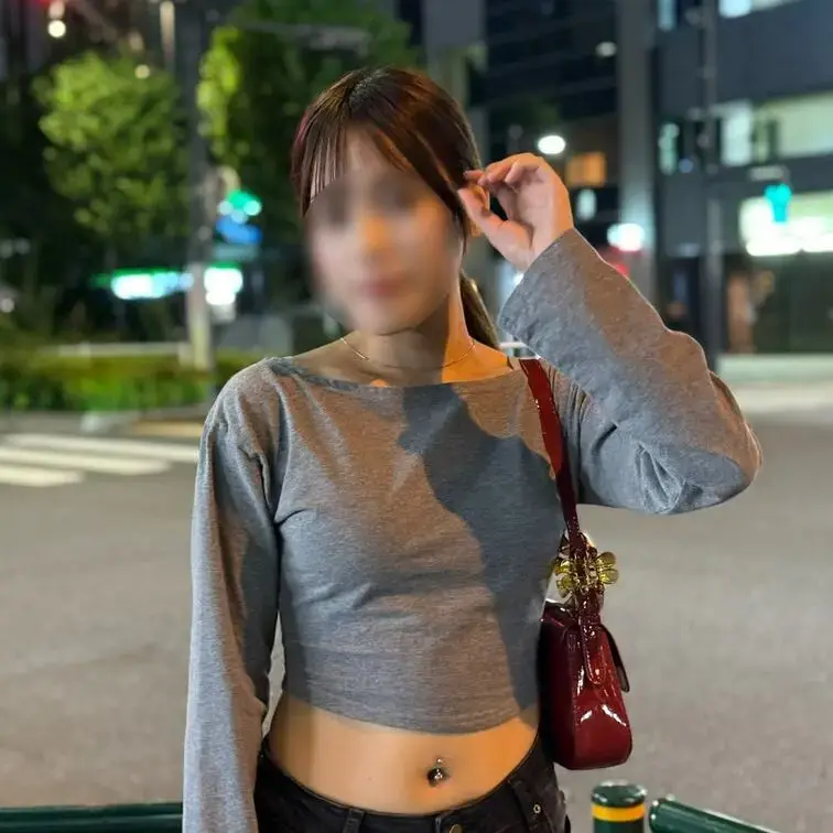 ⚠️5日間限定販売⚠️🚨1月3日まで🚨
【完全顔出し】
十 八歳元子役で現インスタグラマー美女（めるる似）からの密会