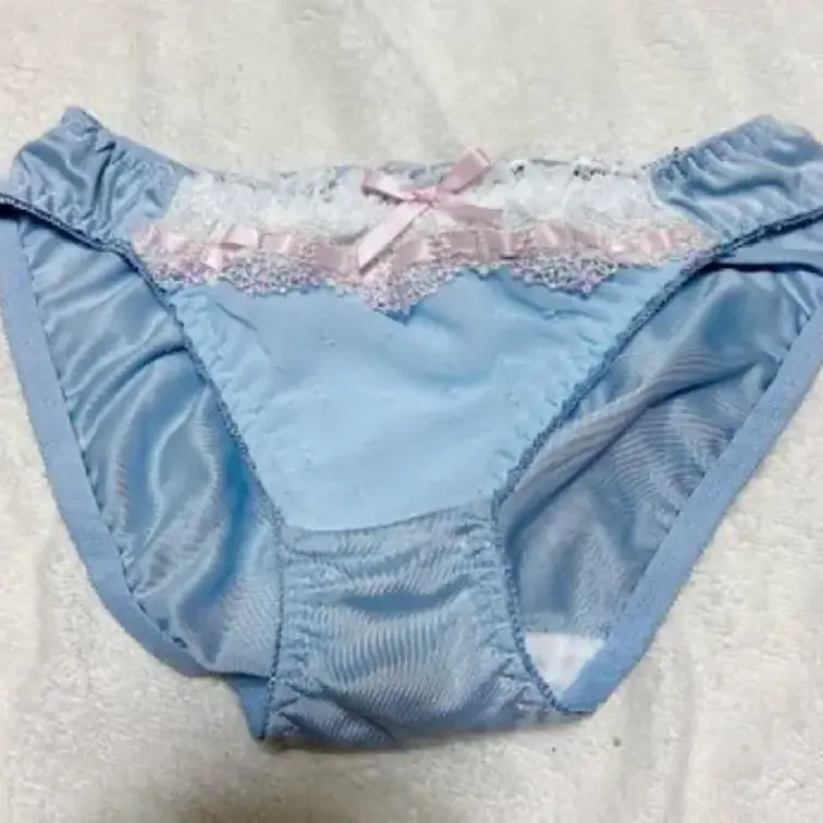 今日のるるの脱ぎたてパンツ🥰